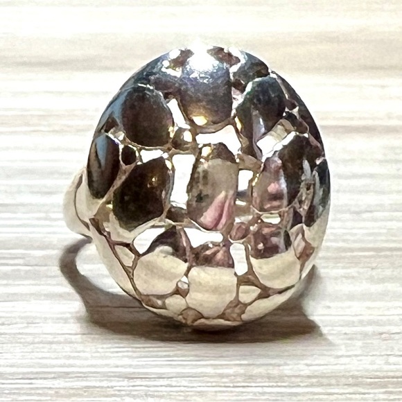 Vintage Designer Marsala Sterling Silver Pebble Cut-Out Dome Ring, Size 6.75 - Picture 2 of 10